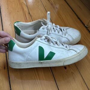 VEJA SNEAKERS